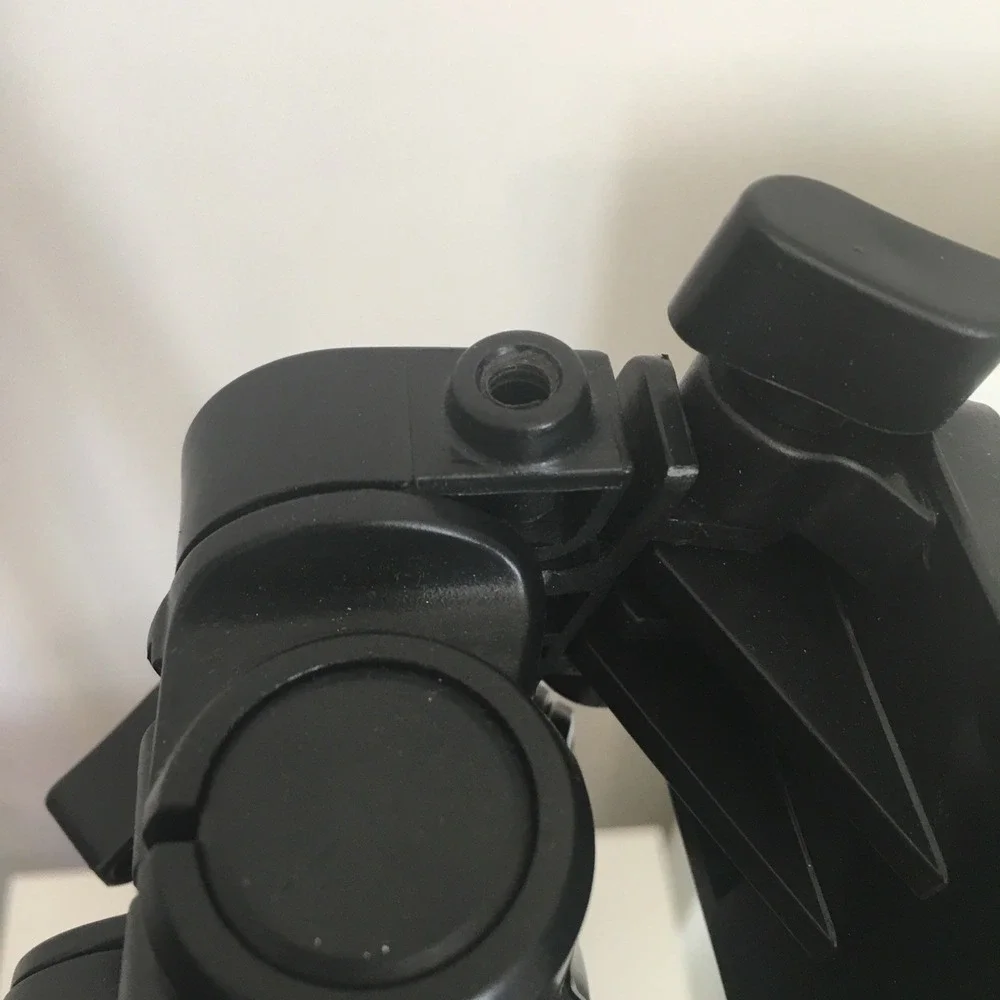 Xit XT60TRB 60-Inch Pro Series Full Size Camera/Video Tripod Missing 1 Screw‎